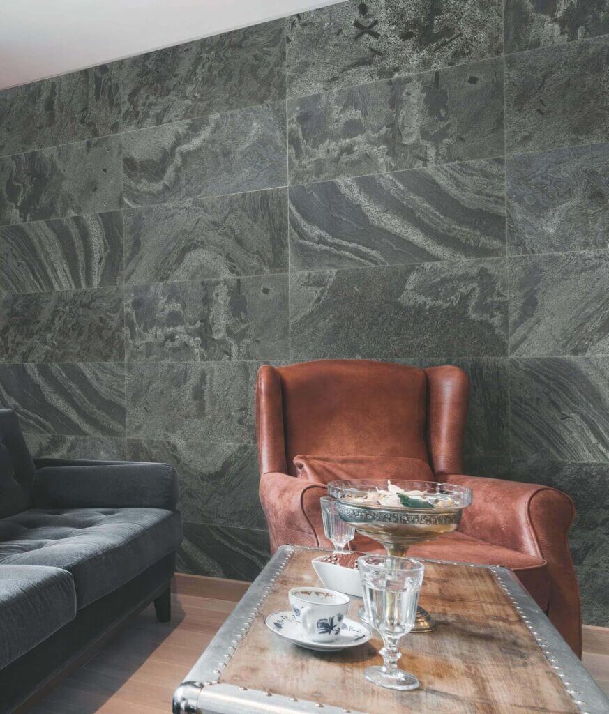 Natural stone for walls and corners